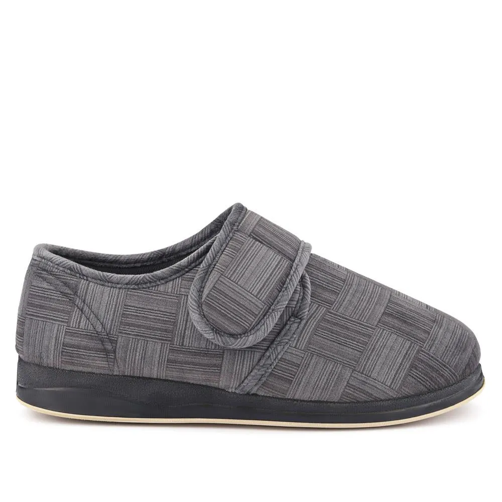 Adjustable Touch-Fasten Slippers - QING40034 / 326 485