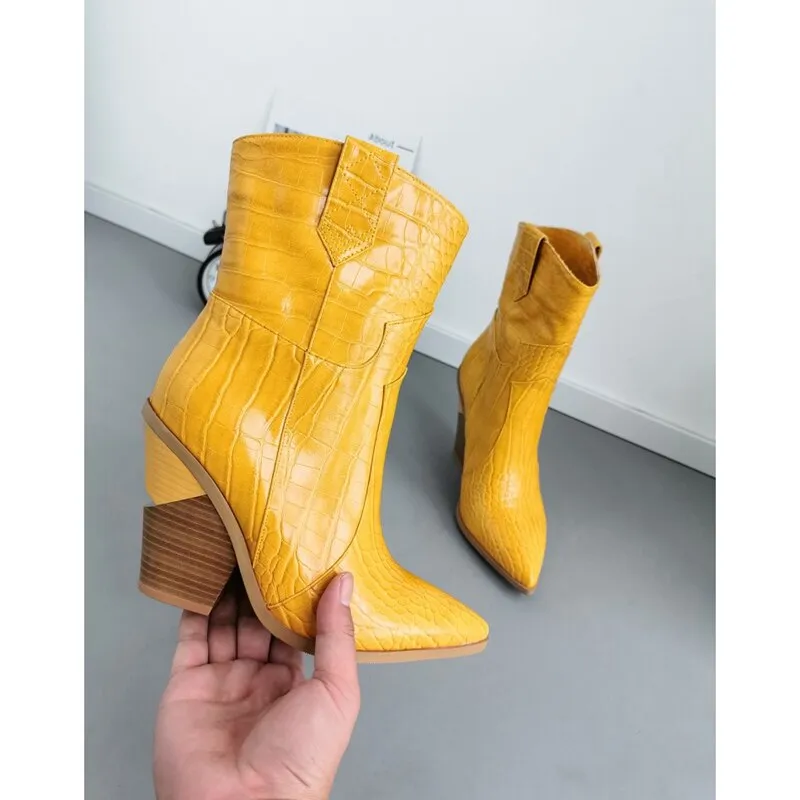 Veltoria Luxe Essence Boots